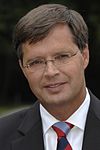 https://upload.wikimedia.org/wikipedia/commons/thumb/7/7b/Jan_Peter_Balkenende_2006.jpg/100px-Jan_Peter_Balkenende_2006.jpg